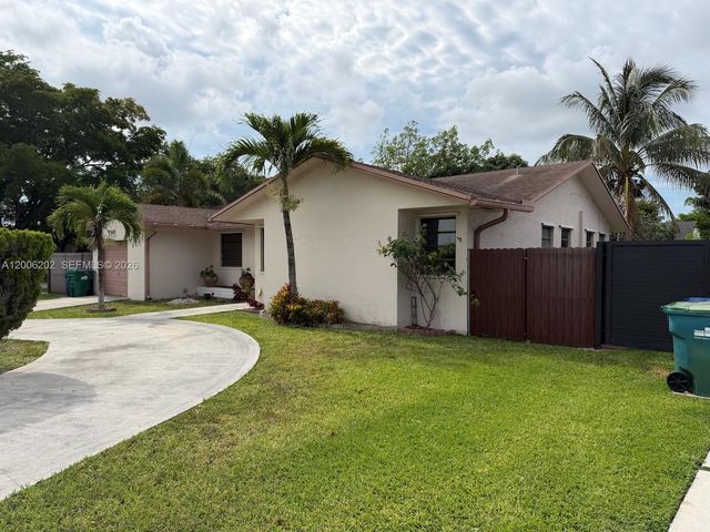 9300 SW 164th St, Palmetto Bay, FL 33157