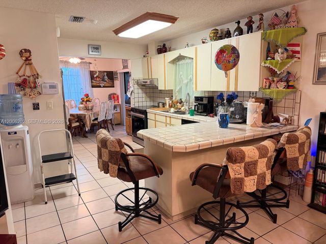9300 SW 164th St, Palmetto Bay, FL 33157