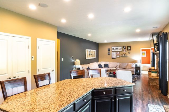 108 Vista Ct, North Fayette, PA 15071