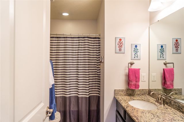 108 Vista Ct, North Fayette, PA 15071