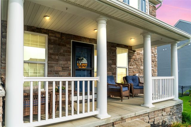 108 Vista Ct, North Fayette, PA 15071