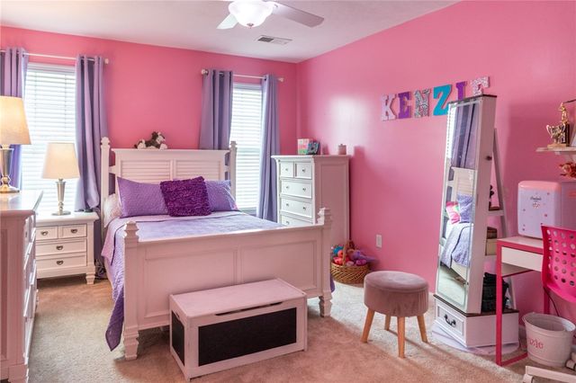 108 Vista Ct, North Fayette, PA 15071