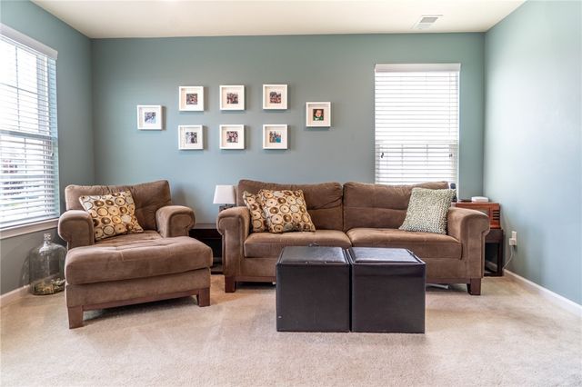 108 Vista Ct, North Fayette, PA 15071