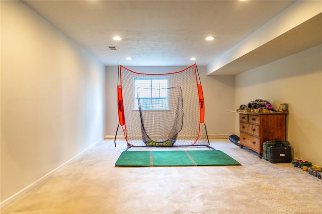 108 Vista Ct, North Fayette, PA 15071