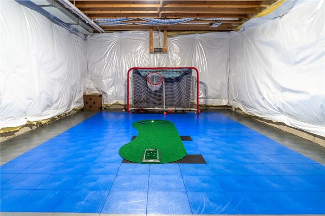 108 Vista Ct, North Fayette, PA 15071