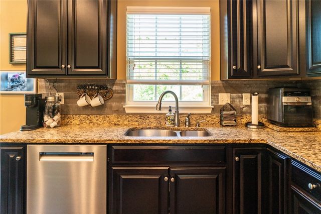 108 Vista Ct, North Fayette, PA 15071