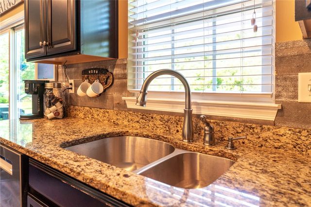 108 Vista Ct, North Fayette, PA 15071