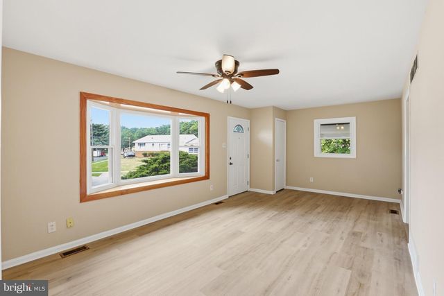 60 HOLDEN DR, New Castle, DE 19720