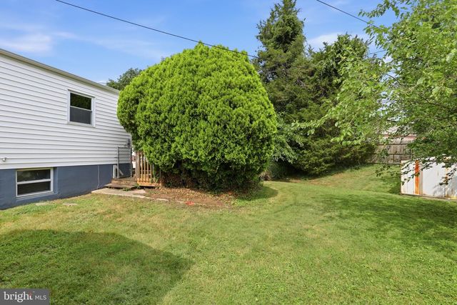 60 HOLDEN DR, New Castle, DE 19720