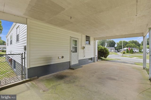 60 HOLDEN DR, New Castle, DE 19720