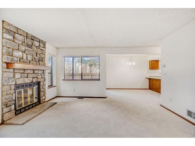 6201 Willow Ln, Boulder, CO 80301