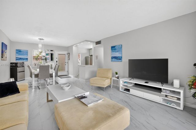 2801 Somerset Dr 205, Lauderdale Lakes, FL 33311