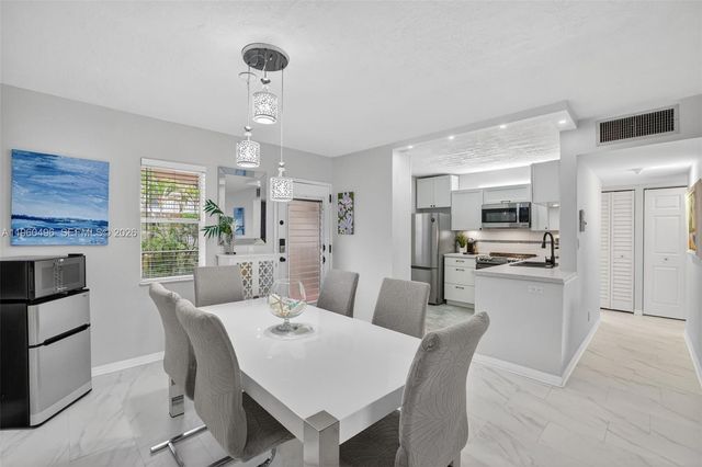 2801 Somerset Dr 205, Lauderdale Lakes, FL 33311