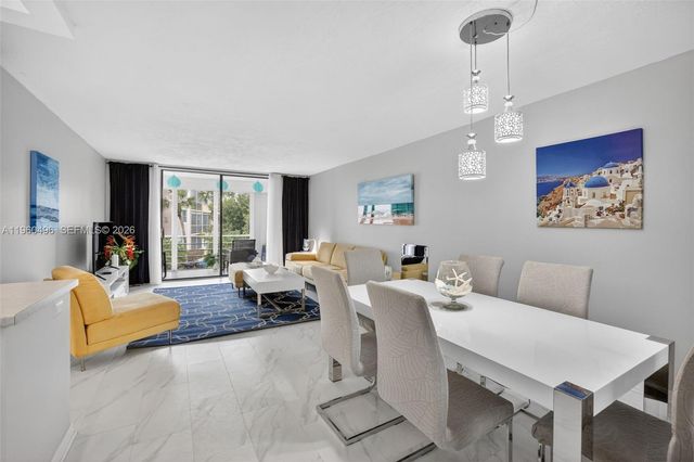 2801 Somerset Dr 205, Lauderdale Lakes, FL 33311