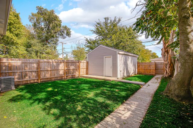 11353 S Stewart Avenue, Chicago, IL 60628