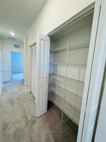 2527 SE 29th St, Homestead, FL 33035