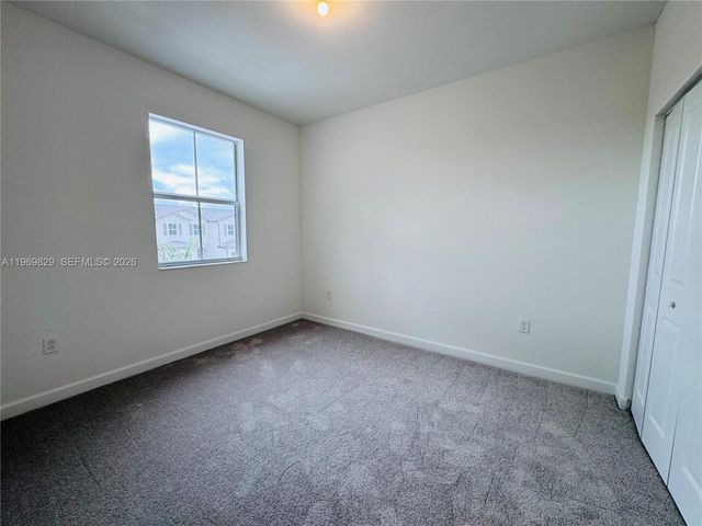 2527 SE 29th St, Homestead, FL 33035