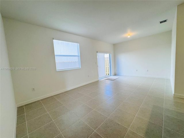 2527 SE 29th St, Homestead, FL 33035