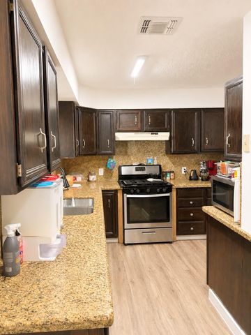 154 Woodway Drive, Magnolia, TX 77355