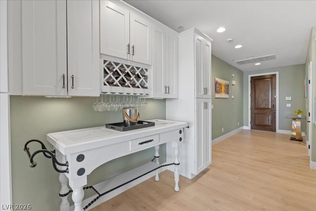 1195 Calcione Drive, Henderson, NV 89011