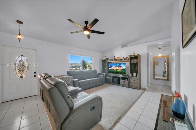 8341 Cardinal Rd, Fort Myers, FL 33967