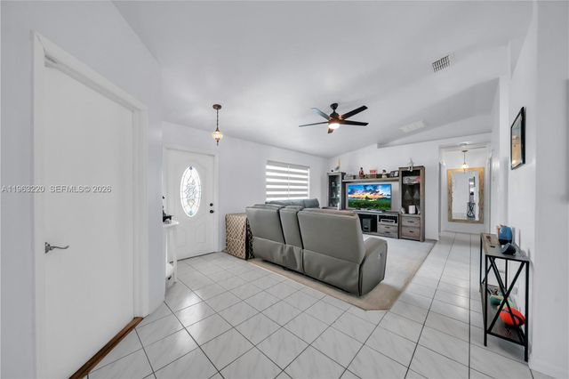 8341 Cardinal Rd, Fort Myers, FL 33967