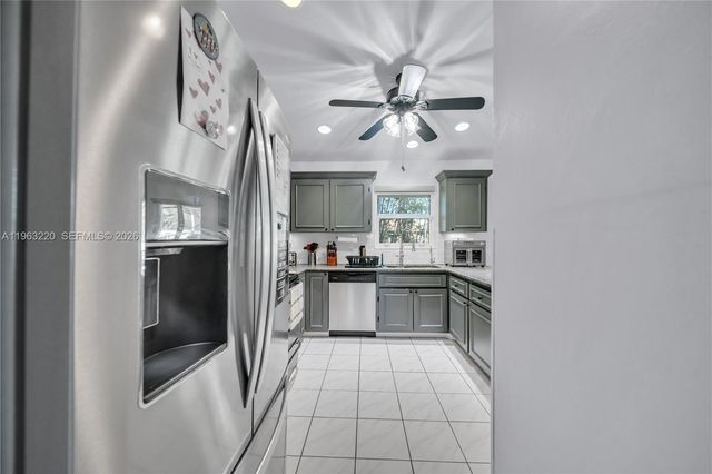 8341 Cardinal Rd, Fort Myers, FL 33967