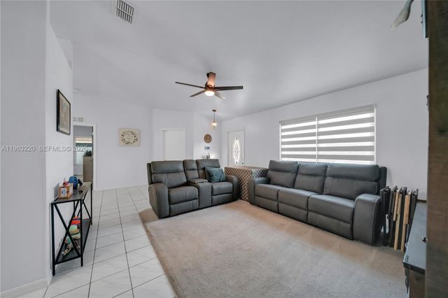 8341 Cardinal Rd, Fort Myers, FL 33967