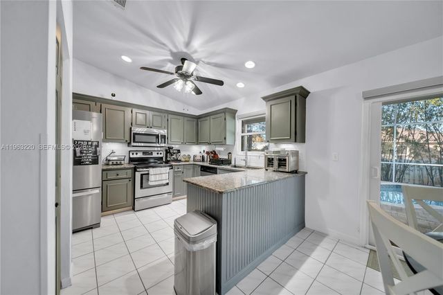 8341 Cardinal Rd, Fort Myers, FL 33967