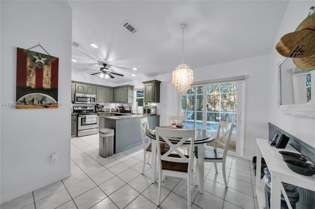 8341 Cardinal Rd, Fort Myers, FL 33967