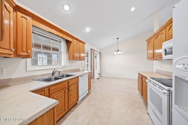 3076 Ryan Rd, Crossville, TN 38571