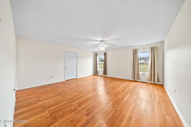 3076 Ryan Rd, Crossville, TN 38571