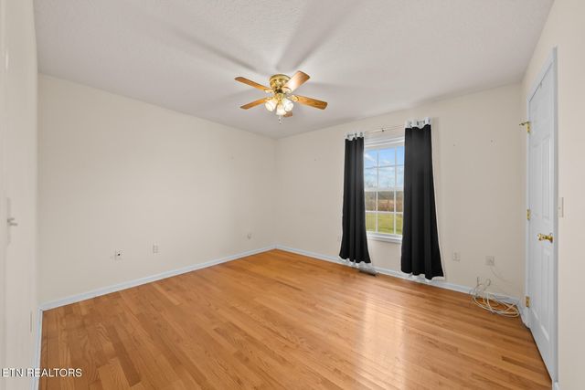 3076 Ryan Rd, Crossville, TN 38571