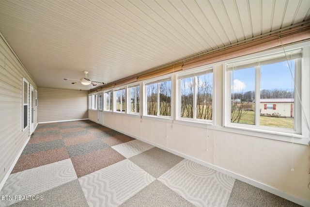 3076 Ryan Rd, Crossville, TN 38571