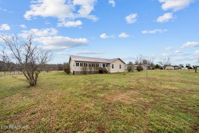 3076 Ryan Rd, Crossville, TN 38571
