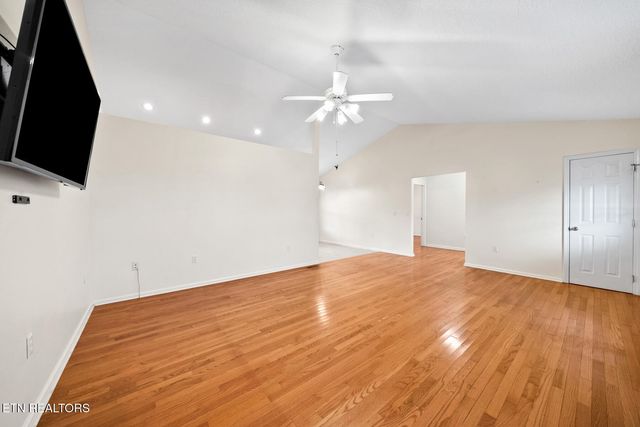 3076 Ryan Rd, Crossville, TN 38571