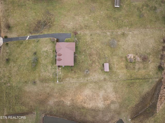 3076 Ryan Rd, Crossville, TN 38571