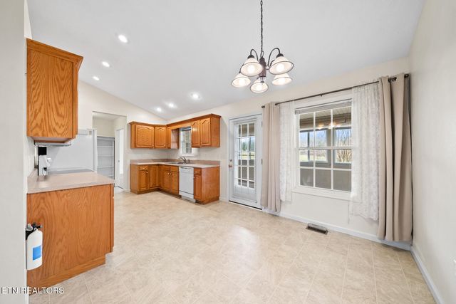 3076 Ryan Rd, Crossville, TN 38571