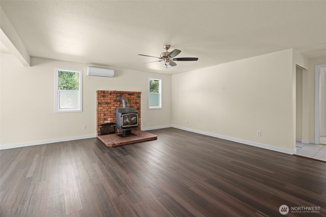 880 Quail Lane, Oak Harbor, WA 98277