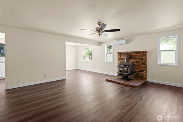 880 Quail Lane, Oak Harbor, WA 98277