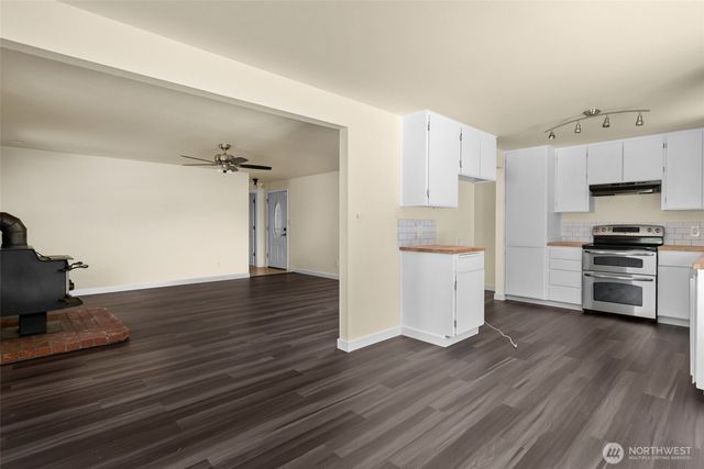 880 Quail Lane, Oak Harbor, WA 98277