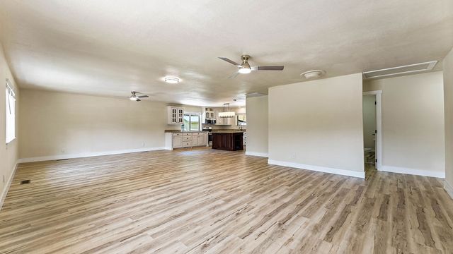 20908 Dawn Hill East Road, Gentry, AR 72734