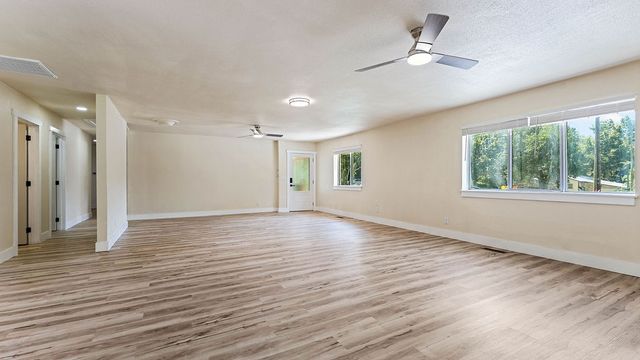 20908 Dawn Hill East Road, Gentry, AR 72734
