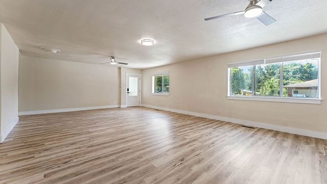 20908 Dawn Hill East Road, Gentry, AR 72734