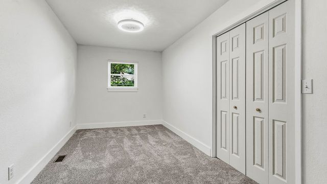 20908 Dawn Hill East Road, Gentry, AR 72734