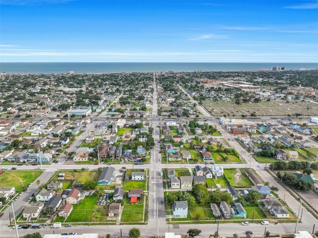701 39th Street, Galveston, TX 77550