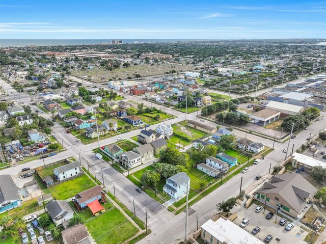 701 39th Street, Galveston, TX 77550