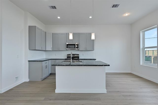 701 39th Street, Galveston, TX 77550