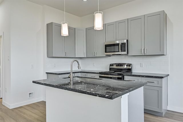 701 39th Street, Galveston, TX 77550