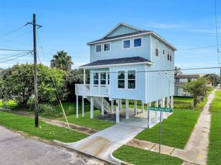 701 39th Street, Galveston, TX 77550